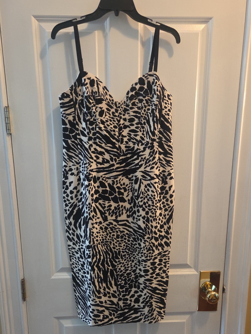 Black & White Animal-Print Midi Dress with Sweetheart Neckline
